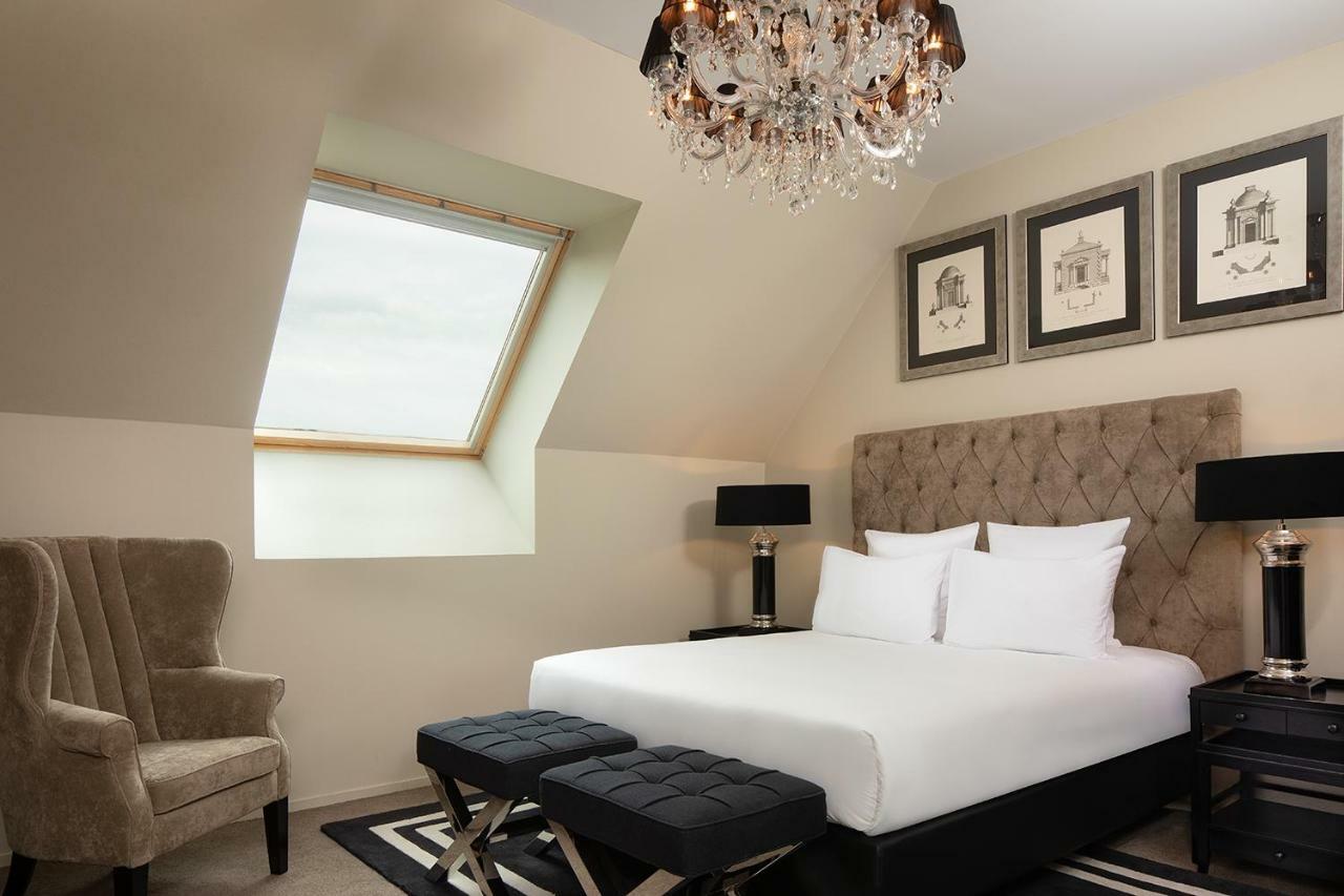 Royal Hainaut Spa & Resort Hotel Valenciennes Exteriör bild